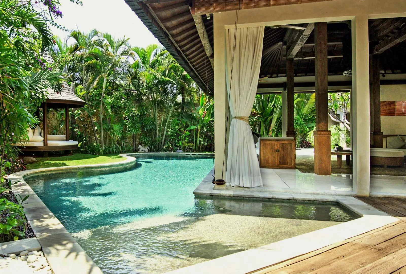 Villa Kubu Seminyak
